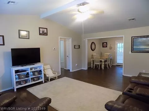 100 Pierce Loop, Wister, OK 74966 photo 10