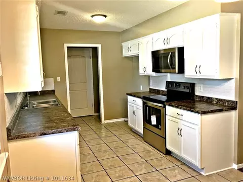 3424 Londonderry Rd, Fort Smith, AR 72908 photo 4