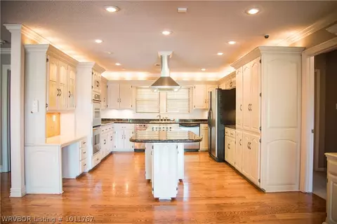 11007 Hunters Point Rd, Fort Smith, AR 72903 photo 5