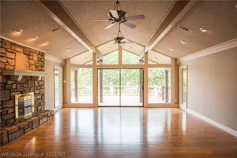 11007 Hunters Point Rd, Fort Smith, AR 72903 photo 2