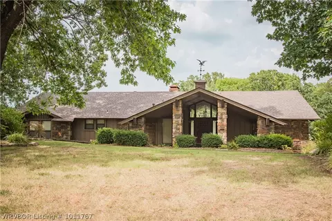 11007 Hunters Point Rd, Fort Smith, AR 72903 photo 1