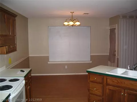 205 28th St, Ozark, AR 72949 photo 9