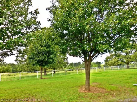 18800 387th St, Howe, OK 74940 photo 2