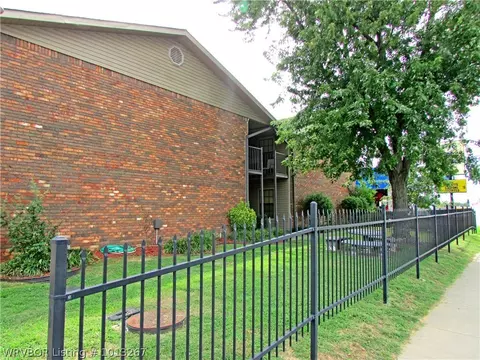 2022 2104 2110 2118 Phoenix Ave, Fort Smith, AR 72901 photo 4