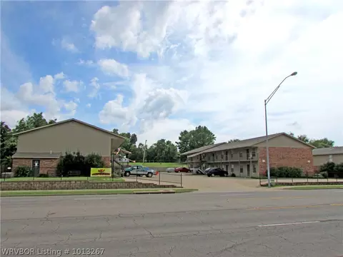 2022 2104 2110 2118 Phoenix Ave, Fort Smith, AR 72901 photo 3