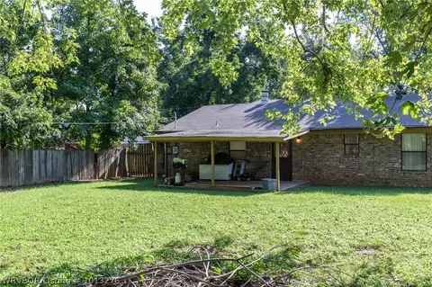 1411 14th Cir, Barling, AR 72923 photo 19