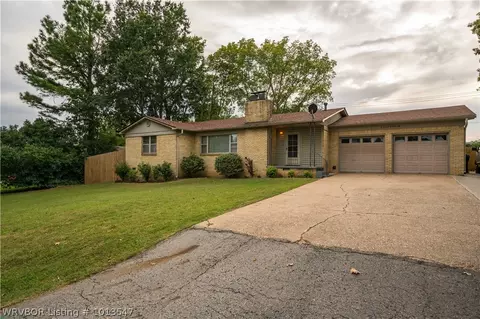 2 Eastwood Dr, Fort Smith, AR 72903 photo 1
