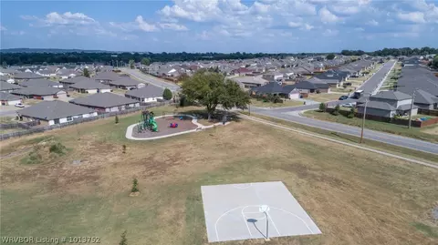 704 Windbrook Ct, Fort Smith, AR 72908 photo 28
