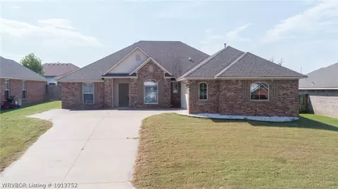 704 Windbrook Ct, Fort Smith, AR 72908 photo 1