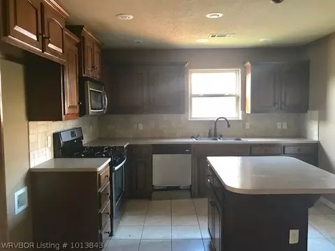 6200 Ironwood Ln, Fort Smith, AR 72916 photo 4