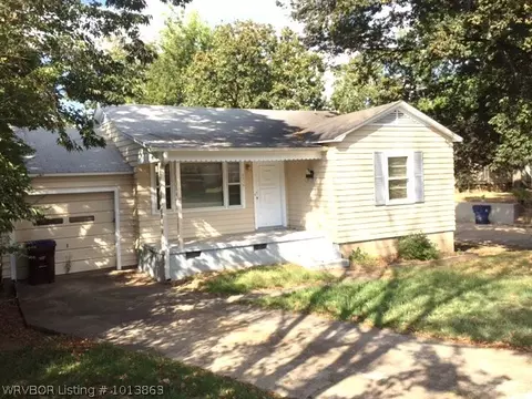 2219 W St, Fort Smith, AR 72901 photo 2