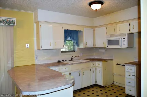 1104 22nd St, Barling, AR 72923 photo 7