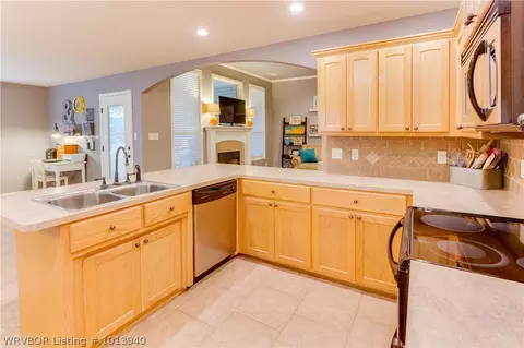 918 S 15th St, Lavaca, AR 72941 photo 9