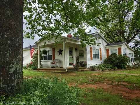 1211 S Division St, Lavaca, AR 72941 photo 1