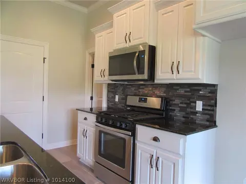 2733 Carly, Lavaca, AR 72941 photo 11