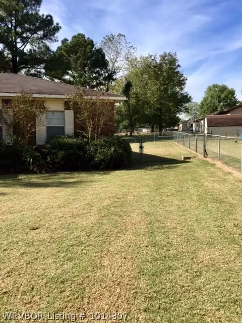 1203 Brewer Ln, Lavaca, AR 72941 photo 3