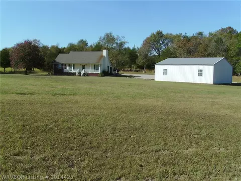1825 Bryan St, Paris, AR 72855 photo 2