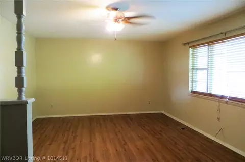 8223 Cypress Ave, Fort Smith, AR 72908 photo 2