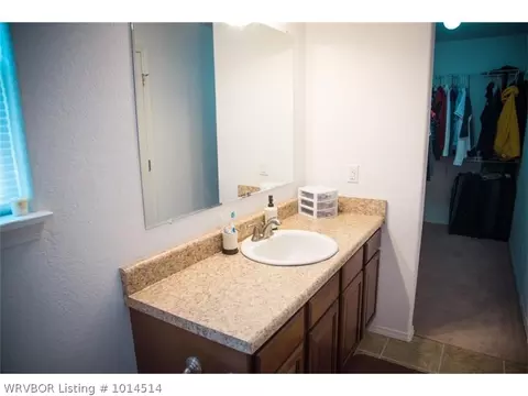 216 Colony Ct, Barling, AR 72923 photo 13