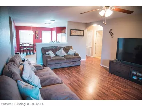216 Colony Ct, Barling, AR 72923 photo 3
