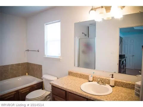 216 Colony Ct, Barling, AR 72923 photo 11
