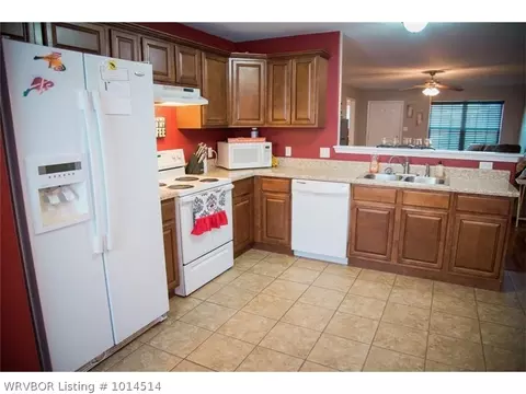216 Colony Ct, Barling, AR 72923 photo 7