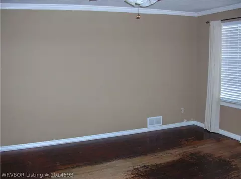 2218 S V St, Fort Smith, AR 72901 photo 4
