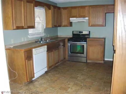 2218 S V St, Fort Smith, AR 72901 photo 5