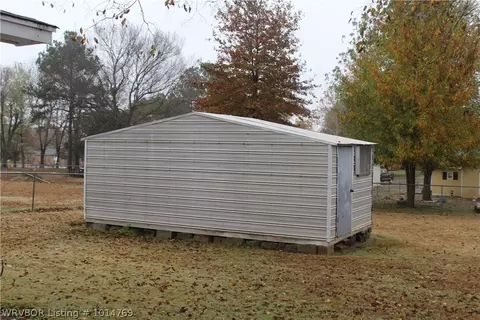 203 Cedar St, Hackett, AR 72937 photo 9