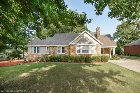 1604 Hendricks Blvd, Fort Smith, AR 72903 photo 1