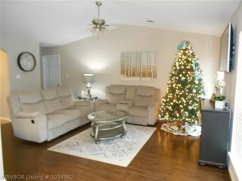 309 Chateau Dr, Fort Smith, AR 72908 photo 3