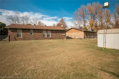 1404 15th Ter, Barling, AR 72923 photo 10