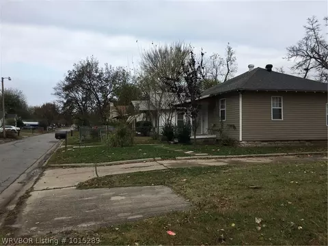 2104 30th St, Fort Smith, AR 72904 photo 6