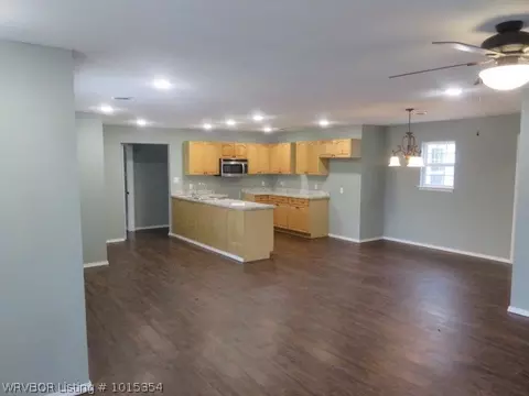 8417 35th Ter, Fort Smith, AR 72908 photo 2