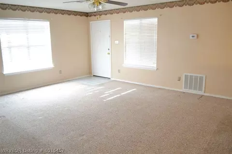 1004 9 St, Barling, AR 72923 photo 10
