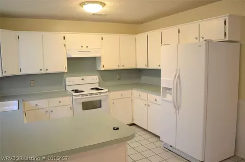 1004 9 St, Barling, AR 72923 photo 6