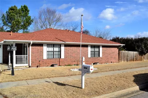 1004 9 St, Barling, AR 72923 photo 2