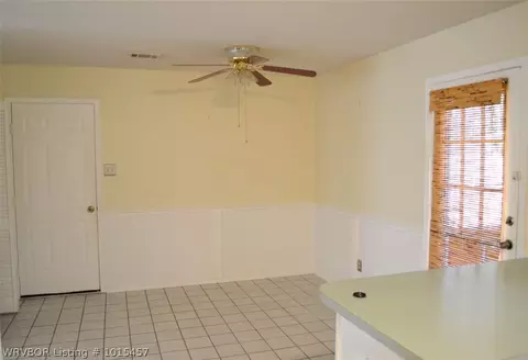 1004 9 St, Barling, AR 72923 photo 4