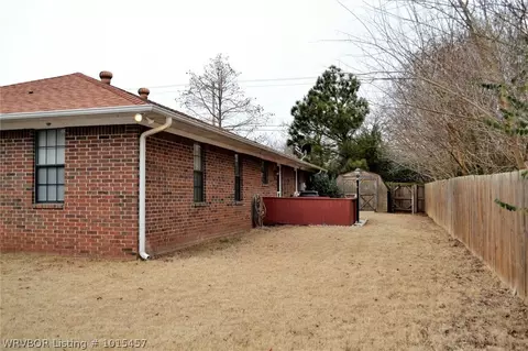 1004 9 St, Barling, AR 72923 photo 25