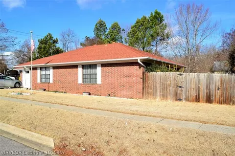 1004 9 St, Barling, AR 72923 photo 24