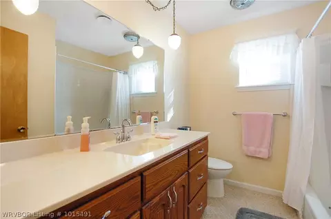 1310 Strozier Ct, Barling, AR 72923 photo 12