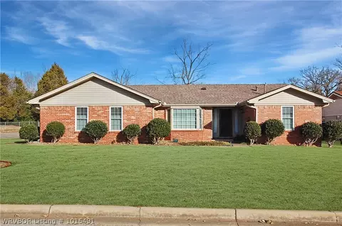 1310 Strozier Ct, Barling, AR 72923 photo 1