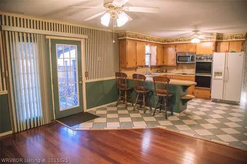 1802 E Highway 96, Lavaca, AR 72941 photo 9
