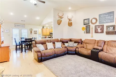 1305 S Division St, Lavaca, AR 72941 photo 8