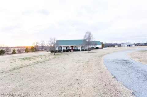 1305 S Division St, Lavaca, AR 72941 photo 5