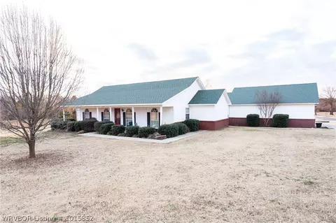 1305 S Division St, Lavaca, AR 72941 photo 1