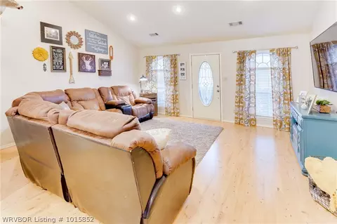 1305 S Division St, Lavaca, AR 72941 photo 7