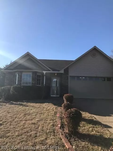 1207 9th St, Barling, AR 72923 photo 2