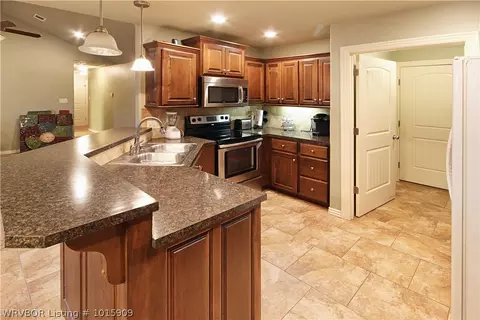 626 E Joplin St, Greenwood, AR 72936 photo 5