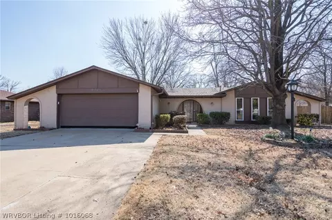 6418 Dallas St, Fort Smith, AR 72903 photo 1